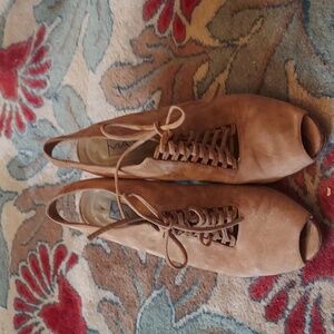 Via Spiga Tan Suede heels